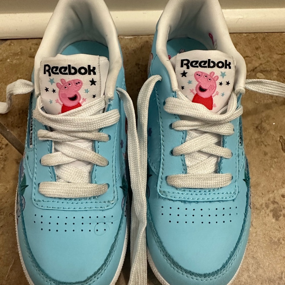 NWOT Kids 13.5 Peppa Pig Reeboks